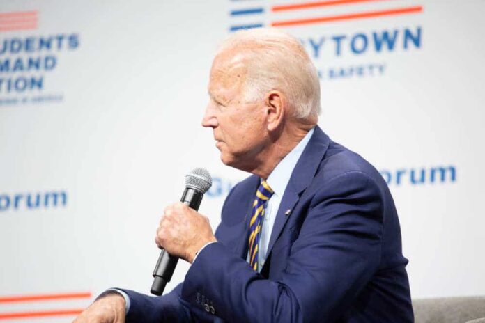 Des,Moines,,Ia/usa-aug,8,,2019:,Presidential,Rally,On,Gun,Safety.