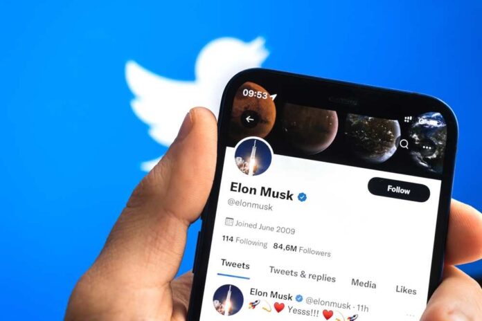Poltava,,Ukraine,-,April,26,,2022:,Elon,Musk,Twitter,Profile