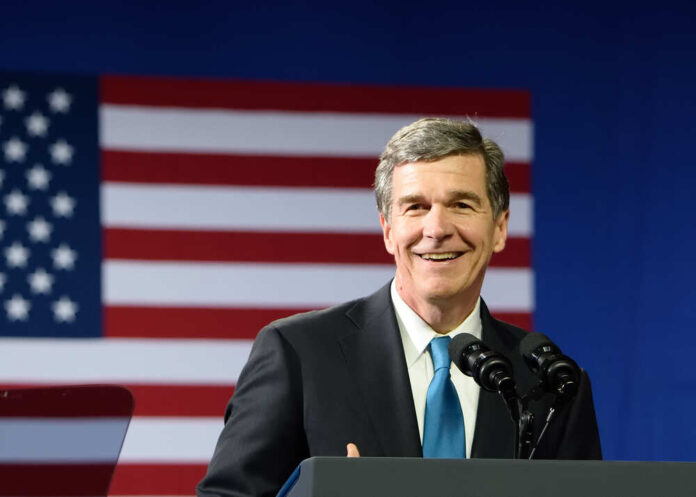 Charlotte,,Nc,,Usa,-,July,5,,2016:,Roy,Cooper,Against