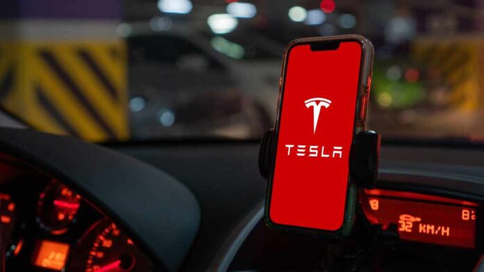 Istanbul,,Turkey,-,July,11,,2024:,Tesla,App,On,A