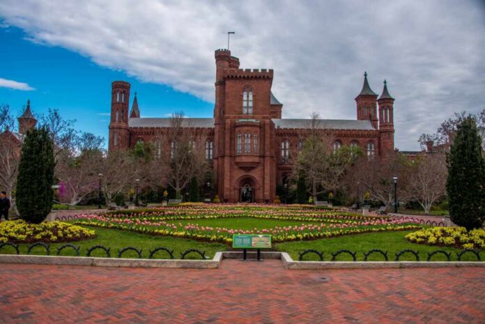 Washington,,D.c.,April,1,,2022,,Smithsonian,Institution,Building,Castle,And