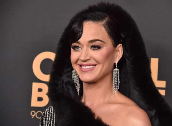 Los,Angeles,-,Apr,26:,Katy,Perry,Arrives,For,Carol