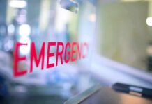 Emergency room entrance sign in red letters