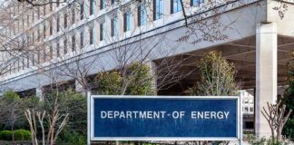 Department of Energy sign outside a government office building